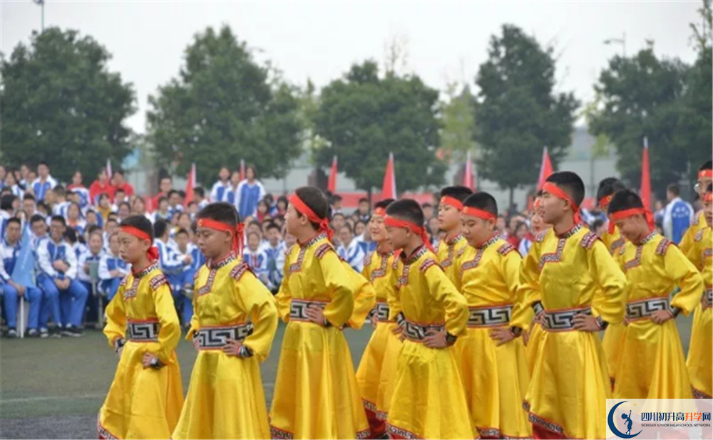 成都石室蜀都中學(xué)實(shí)驗(yàn)班人數(shù)是多少？