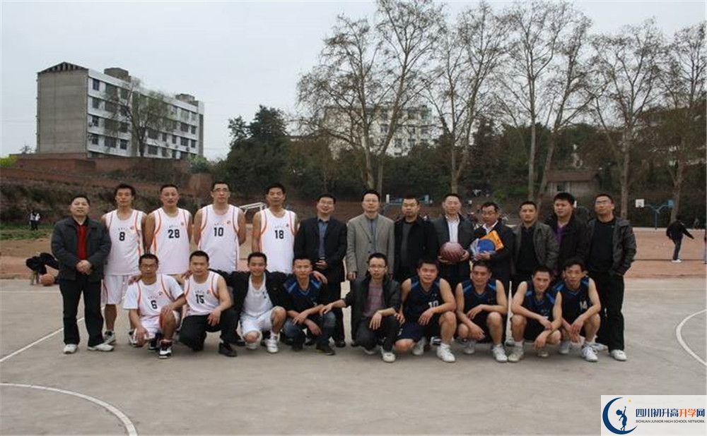 賈家中學(xué)中學(xué)平行班中考重點率高嗎？