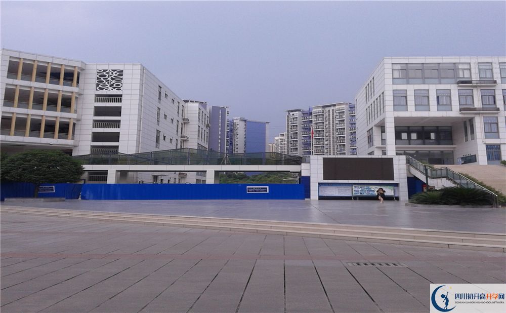 成都市第三中學(xué)2020年高考人數(shù)是多少？