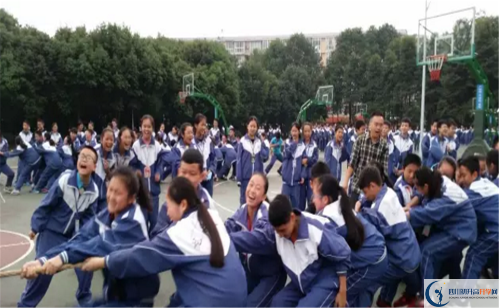 成都市龍泉中學(xué)軍訓(xùn)多久？