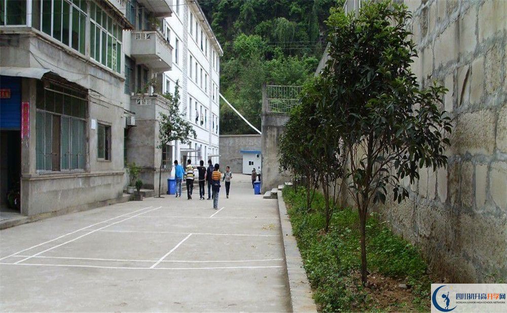 玉山中學(xué)2020暑假放假時間安排是怎么樣的？